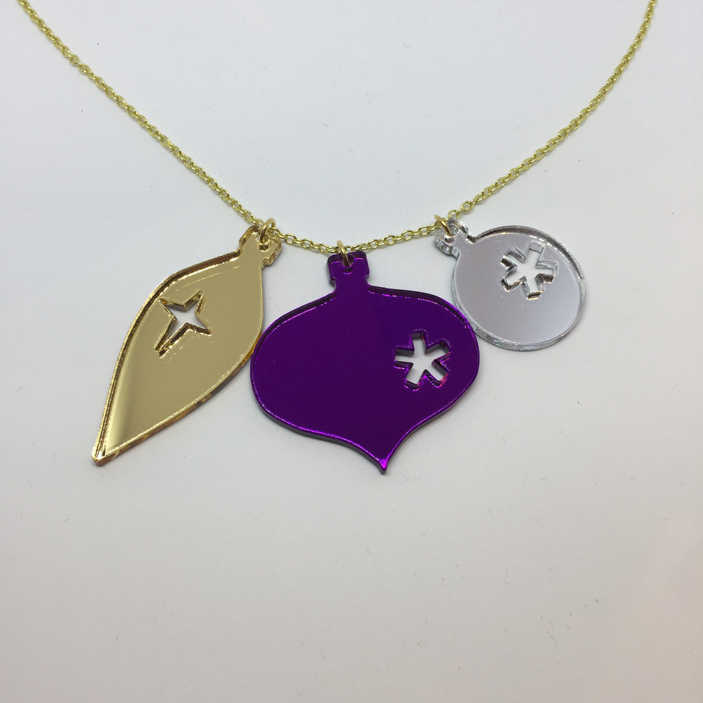 Christmas Ornament necklace – Dotty Flamingo - Main Image